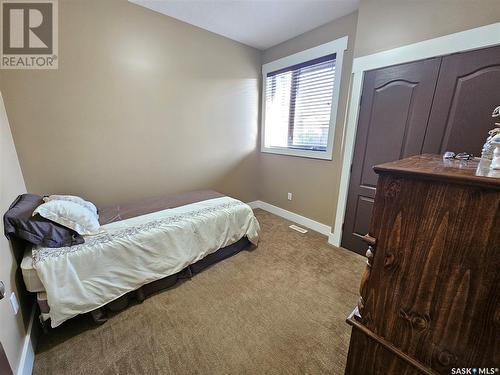 21 Arlington Avenue, Moose Jaw, SK - Indoor Photo Showing Bedroom