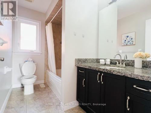 24 Hazelton Avenue, Hamilton, ON - Indoor Photo Showing Bathroom