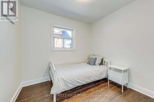 90 Avondale Avenue, Toronto, ON - Indoor Photo Showing Bedroom