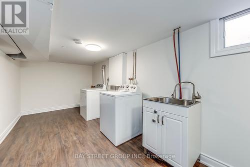 90 Avondale Avenue, Toronto, ON - Indoor Photo Showing Laundry Room