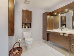 Ensuite bathroom - 