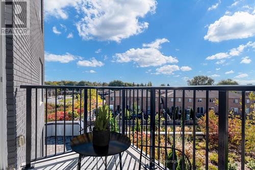 323 - 430 Essa Road, Barrie, ON - Outdoor With Balcony With View