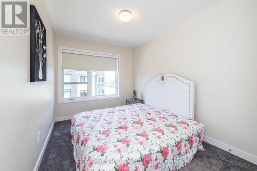 2527 Castlegate Crossing, Pickering, ON - Indoor Photo Showing Bedroom