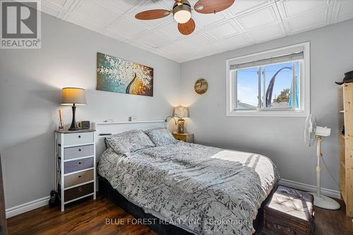 15 Paddon Street, St. Thomas, ON - Indoor Photo Showing Bedroom