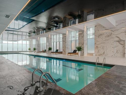 Pool - 2009-2300 Rue Tupper, Montréal (Ville-Marie), QC - Indoor Photo Showing Other Room With In Ground Pool