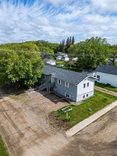 409 Railway St, Douglas, MB 