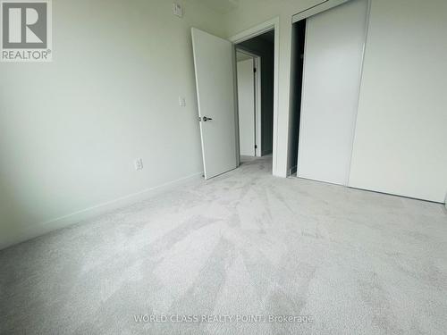 25 - 3546 Colonial Drive, Mississauga, ON - Indoor Photo Showing Other Room