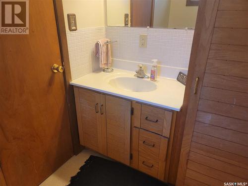 501 Bank Street, Saskatchewan Beach, SK - Indoor Photo Showing Bathroom