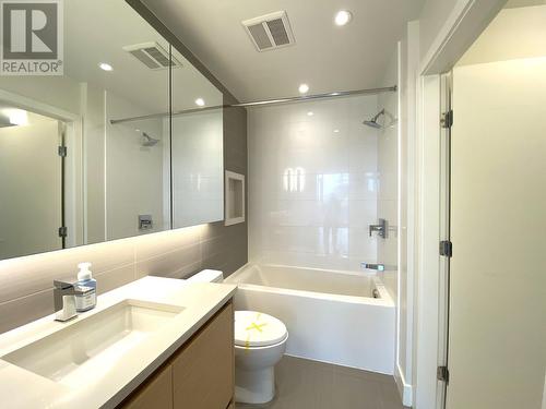 3538 Sawmill Crescent, Vancouver, BC - Indoor Photo Showing Bathroom