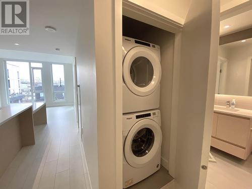 3538 Sawmill Crescent, Vancouver, BC - Indoor Photo Showing Laundry Room