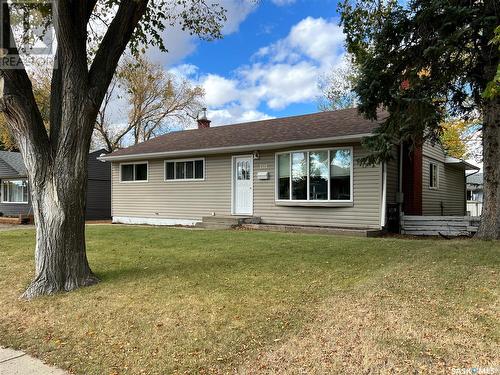 1510 Thorn Crescent, Estevan, SK - Outdoor