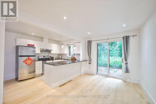 418 Davenport Road, Toronto, ON - Indoor Photo Showing Kitchen