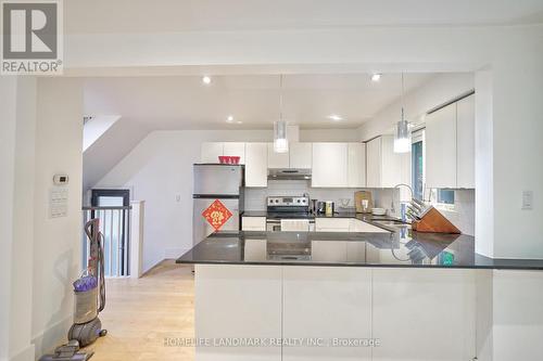 418 Davenport Road, Toronto, ON - Indoor Photo Showing Kitchen