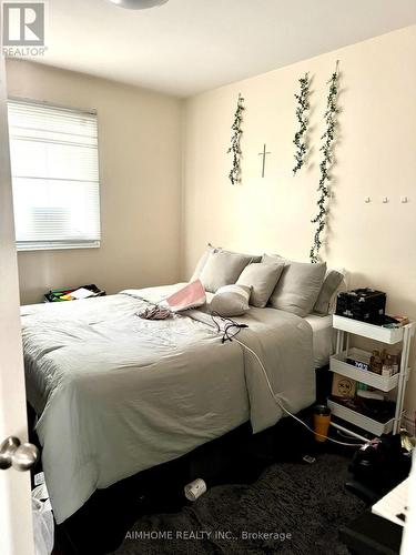 118 Brantwood Drive, Toronto, ON - Indoor Photo Showing Bedroom