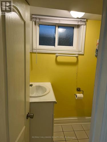 Bsmt - 255 Finch Avenue E, Toronto, ON - Indoor Photo Showing Bathroom