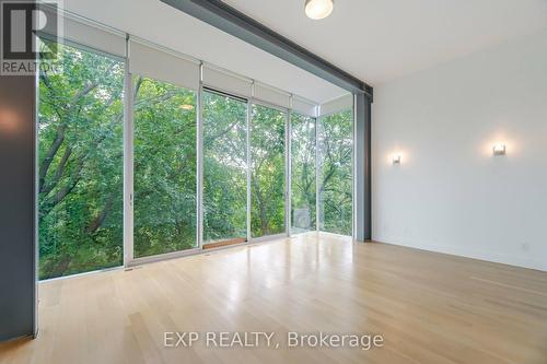 561 Arlington Avenue, Toronto, ON - Indoor Photo Showing Other Room