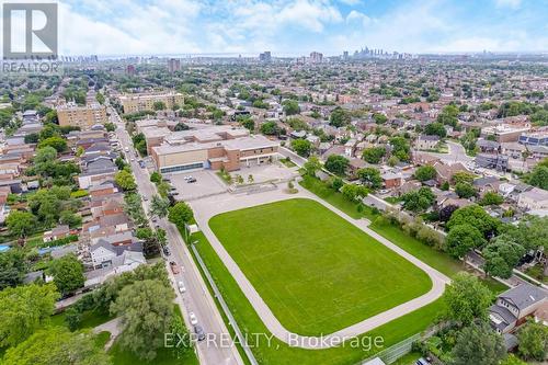 561 Arlington Avenue, Toronto, ON - Outdoor With View