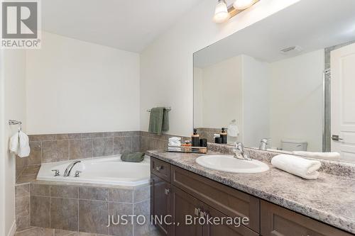 105 Chamomile Drive, Hamilton, ON - Indoor Photo Showing Bathroom