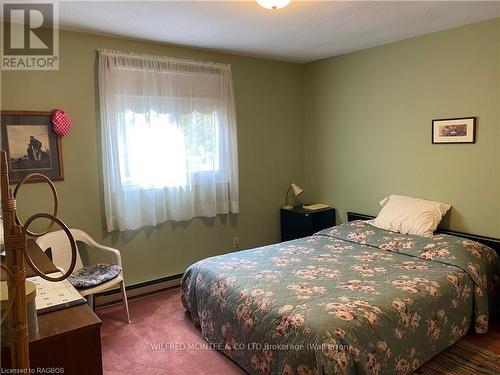 512 21St Avenue, Hanover, ON - Indoor Photo Showing Bedroom