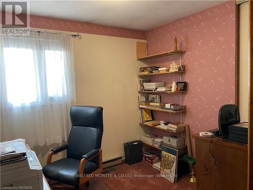 512 21St Avenue, Hanover, ON - Indoor Photo Showing Other Room