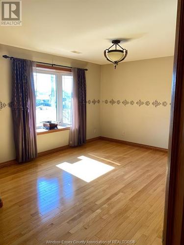 380 Shoreview Circle, Windsor, ON - Indoor Photo Showing Other Room