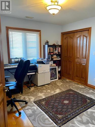 380 Shoreview Circle, Windsor, ON - Indoor Photo Showing Office