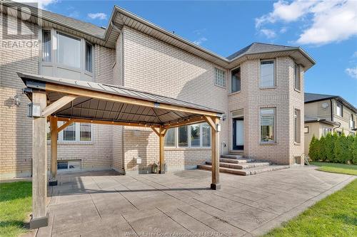 380 Shoreview Circle, Windsor, ON - Outdoor