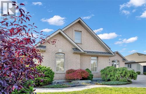 380 Shoreview Circle, Windsor, ON - Outdoor