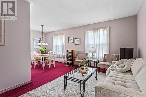 51 Silverbrook Drive, London, ON - Indoor Photo Showing Living Room