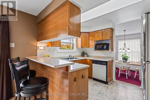 51 Silverbrook Drive, London, ON - Indoor Photo Showing Kitchen With Double Sink