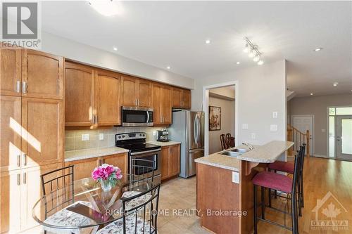 155 Kinghaven Crescent, Ottawa, ON - Indoor Photo Showing Kitchen