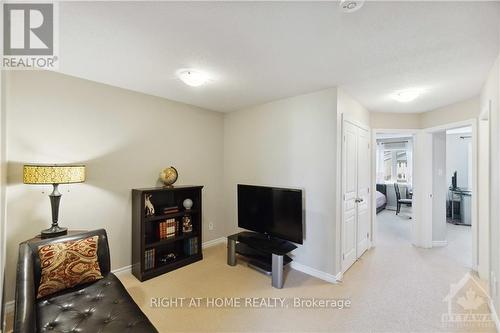 155 Kinghaven Crescent, Ottawa, ON - Indoor Photo Showing Other Room