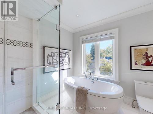 143 Kingsdale Avenue, Toronto, ON - Indoor Photo Showing Bathroom