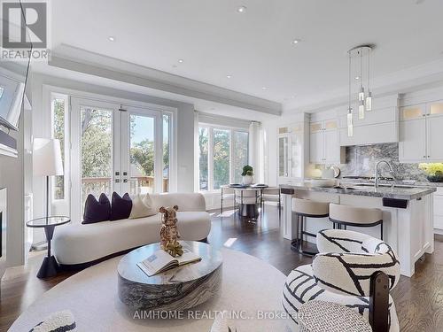 143 Kingsdale Avenue, Toronto, ON - Indoor Photo Showing Living Room