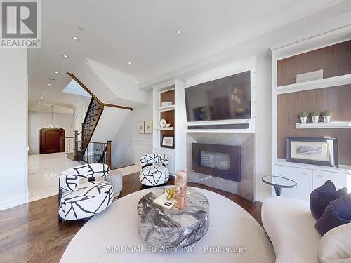 143 Kingsdale Avenue, Toronto, ON - Indoor Photo Showing Living Room With Fireplace