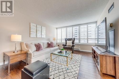 1206 - 30 Greenfield Avenue, Toronto, ON - Indoor Photo Showing Living Room