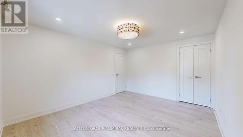 25 Silver Aspen Drive, Markham, ON - Indoor Photo Showing Other Room