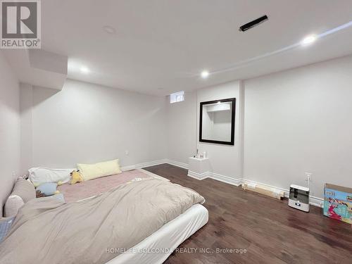 907 Riordan Court, Newmarket, ON - Indoor Photo Showing Bedroom