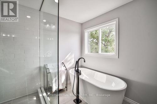 4 Cornerstone Court, Caledon, ON - Indoor Photo Showing Bathroom