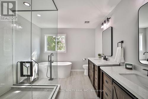 4 Cornerstone Court, Caledon, ON - Indoor Photo Showing Bathroom