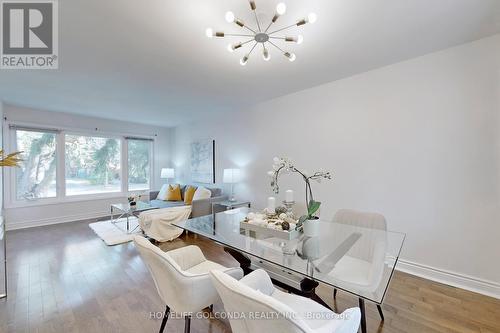 330 Neal Drive, Richmond Hill, ON - Indoor Photo Showing Dining Room