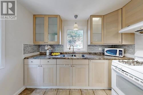 330 Neal Drive, Richmond Hill, ON - Indoor Photo Showing Kitchen With Double Sink