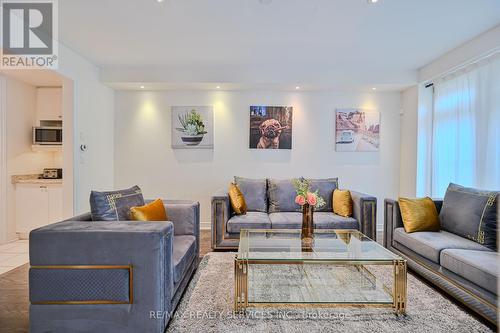 249 Inspire Boulevard, Brampton, ON - Indoor Photo Showing Living Room