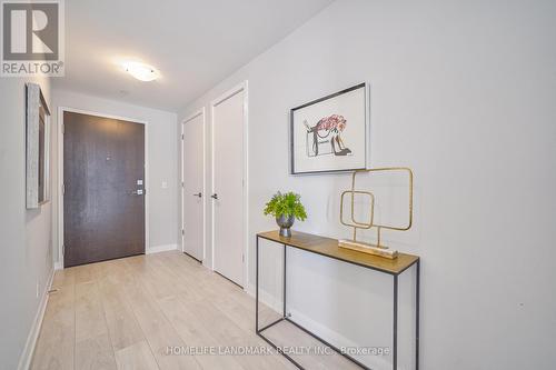 3705 - 2221 Yonge Street, Toronto, ON - Indoor Photo Showing Other Room