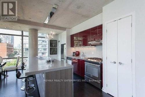 429 - 55 Stewart Street, Toronto, ON - Indoor Photo Showing Kitchen