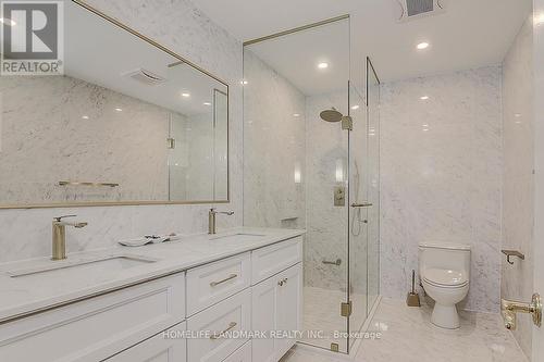 1401 Bunsden Avenue, Mississauga, ON - Indoor Photo Showing Bathroom