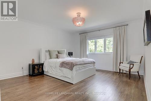 1401 Bunsden Avenue, Mississauga, ON - Indoor Photo Showing Bedroom