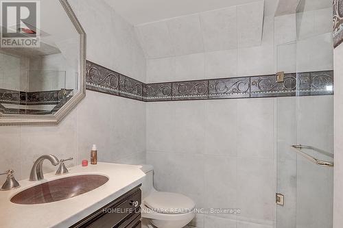 1401 Bunsden Avenue, Mississauga, ON - Indoor Photo Showing Bathroom