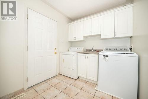 29 Holiday Lane, Eganville, ON - Indoor Photo Showing Laundry Room