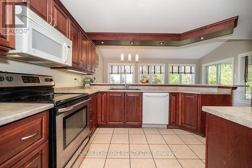 29 Holiday Lane, North Algona Wilberforce, ON - Indoor Photo Showing Kitchen